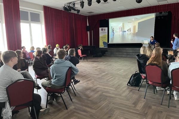 Kino dirbtuvės, skirtos bendruomenės nariams (4)